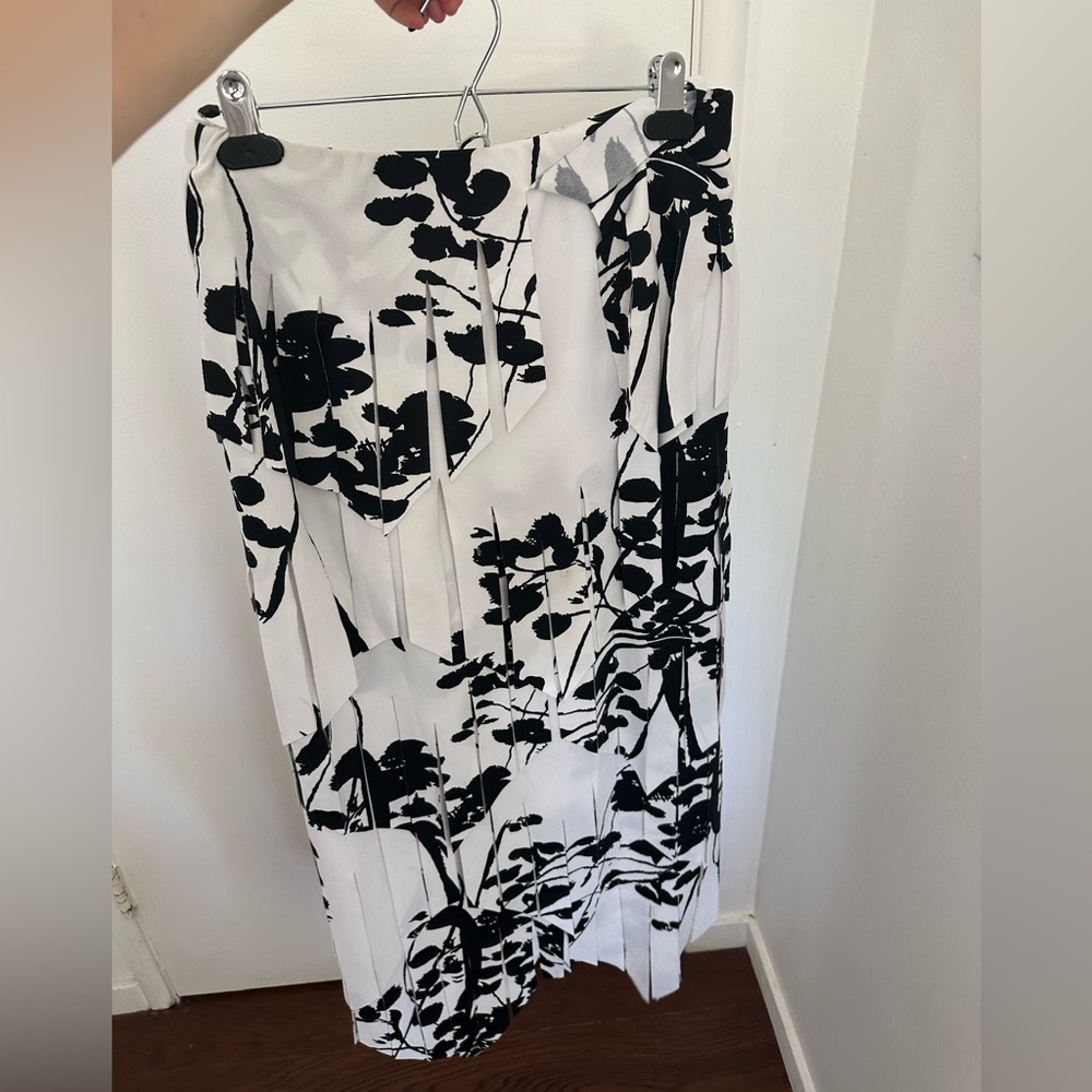 Tadashi designer skirt